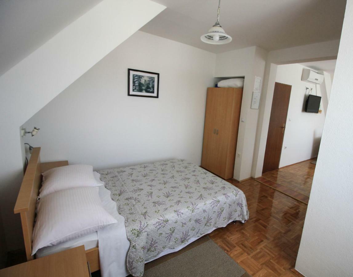 House Milan Hotel Rastovača Buitenkant foto