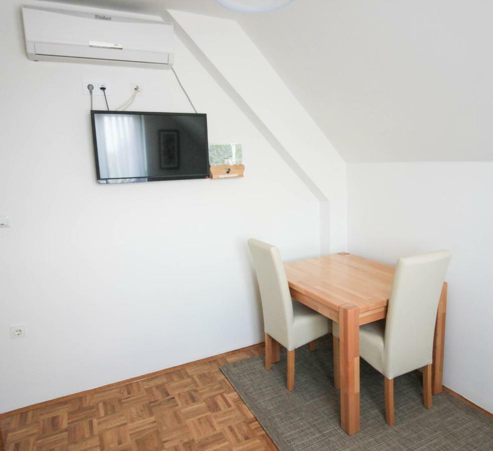House Milan Hotel Rastovača Buitenkant foto