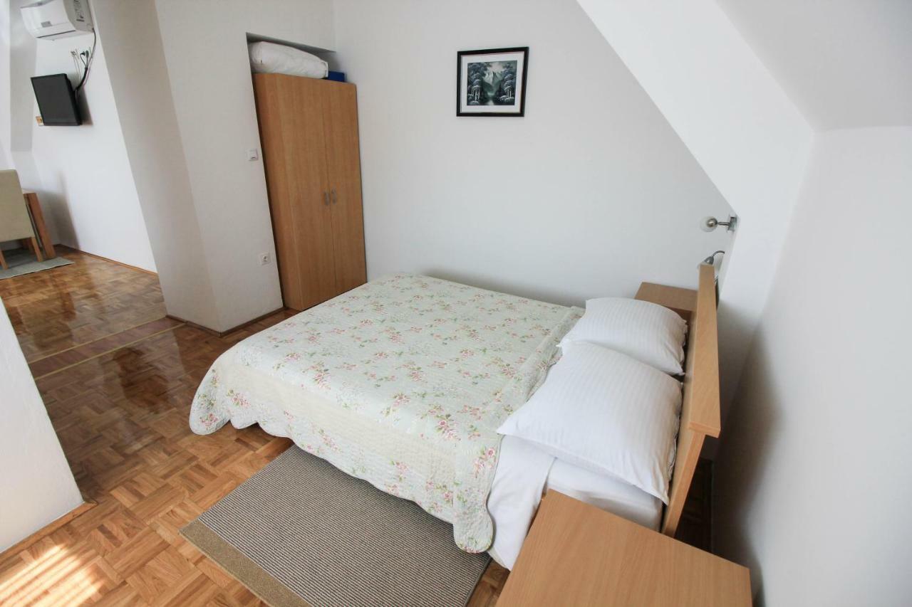 House Milan Hotel Rastovača Buitenkant foto
