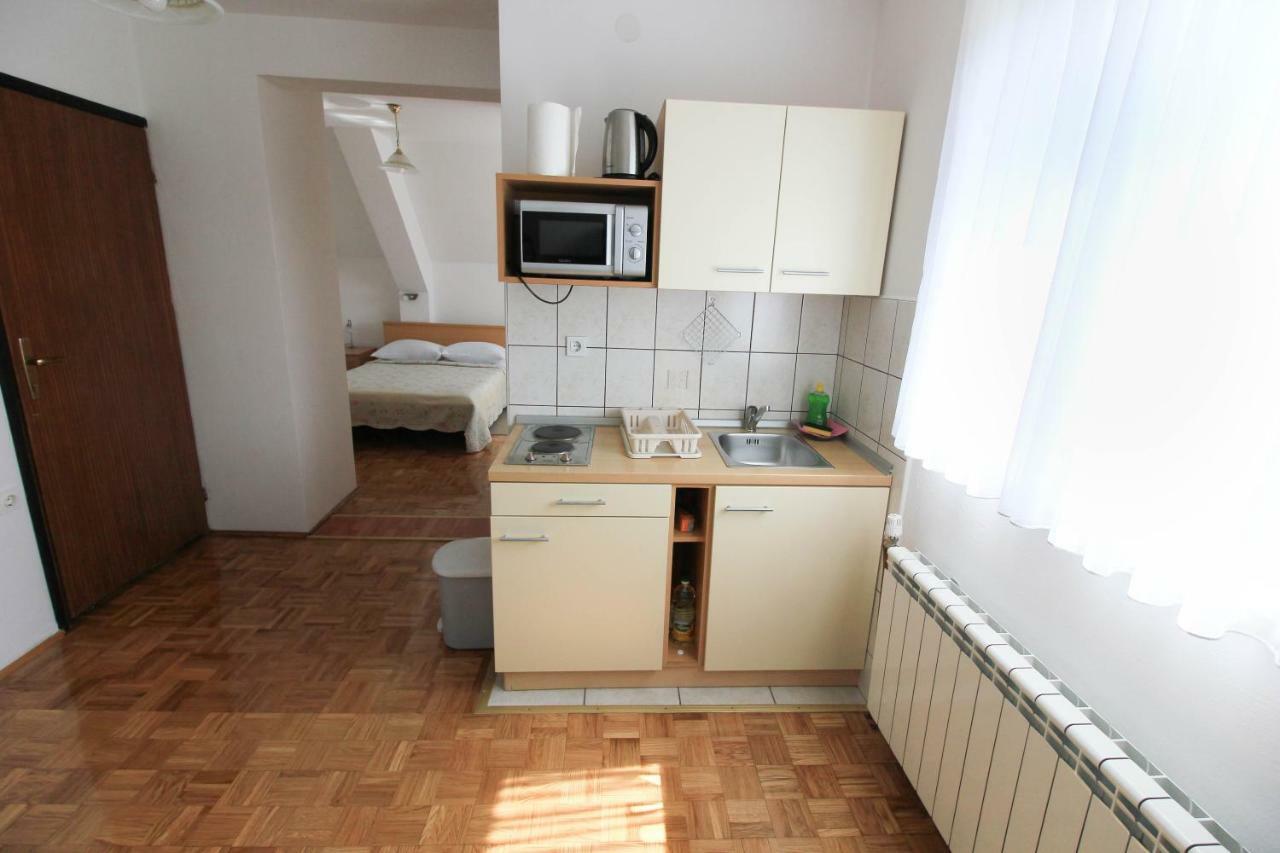 House Milan Hotel Rastovača Buitenkant foto